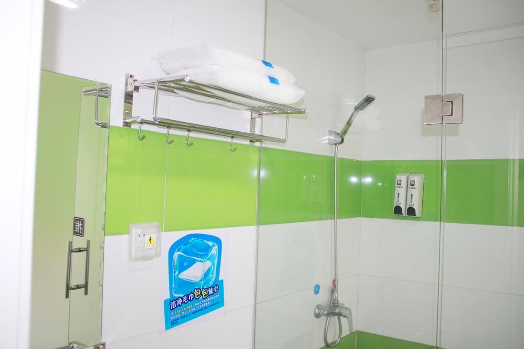 7Days Inn Chengdu Wuda Garden Номер фото