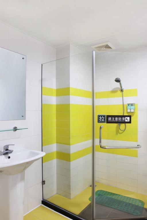 7Days Inn Chengdu Wuda Garden Номер фото