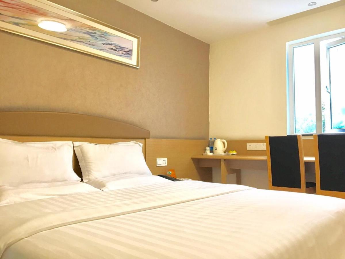 7Days Inn Chengdu Wuda Garden Экстерьер фото
